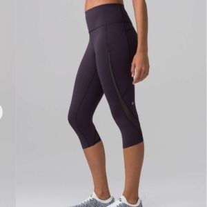 Lululemon Pace Perfect Crop 17" Boysenberry Size 8
